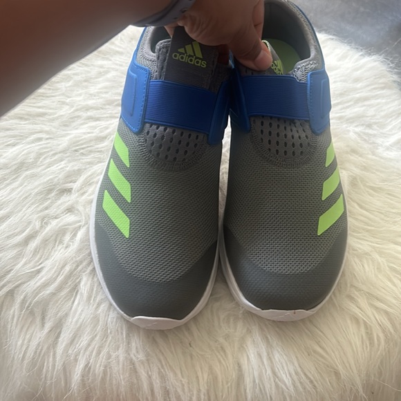 Boy’s Adidas ActiveRide J - Picture 9 of 9